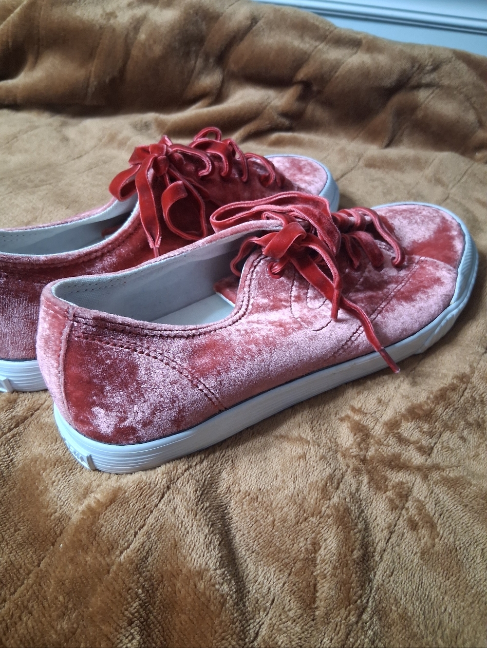 Women's Tretorn shoes - Picture 6 of 7
